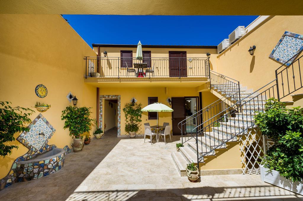 Appartamenti Il Patio San Vito Lo Capo Exterior photo